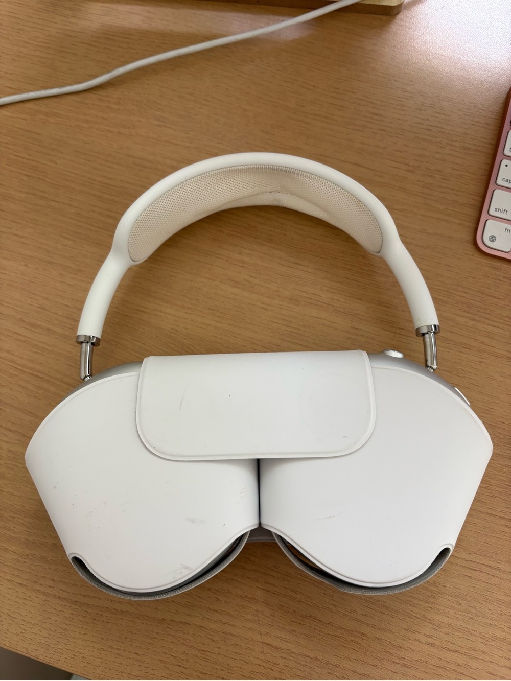 Apple Airpods Silver Max Gen 1 (2020) Pre-Owned